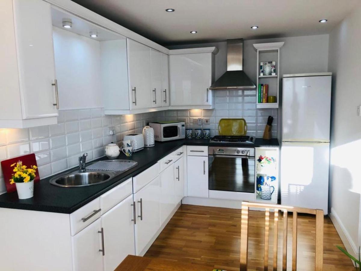Remarkable 2 Bed Apartment In 에든버러 외부 사진