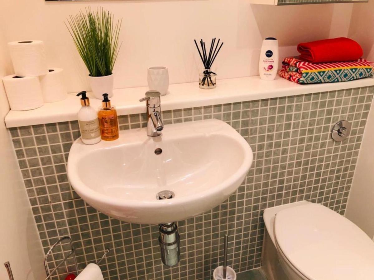 Remarkable 2 Bed Apartment In 에든버러 외부 사진